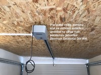 DoorHan Sekční garážová vrata - tmavý dub