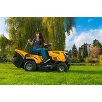 Riwall PRO RLT 92 HRD - travní traktor 92 cm se zadním výhozem a hydrostatickou převodovkou