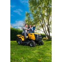 Riwall PRO RLT 92 HRD - travní traktor 92 cm se zadním výhozem a hydrostatickou převodovkou